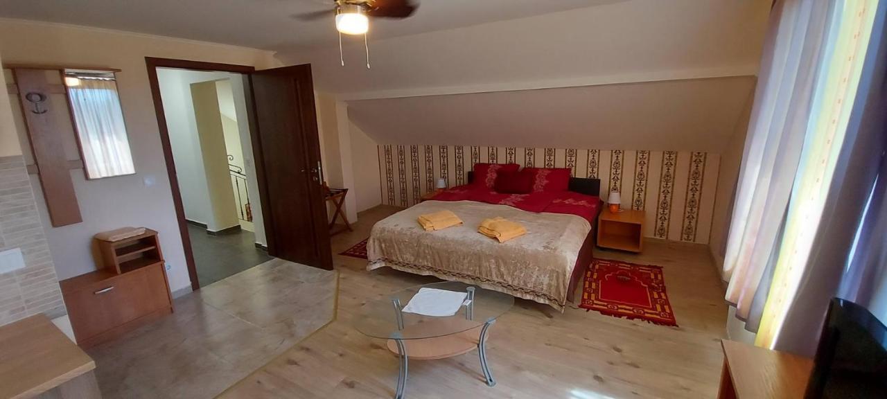 Villa Verteskacsa Vertesacsa Luaran gambar