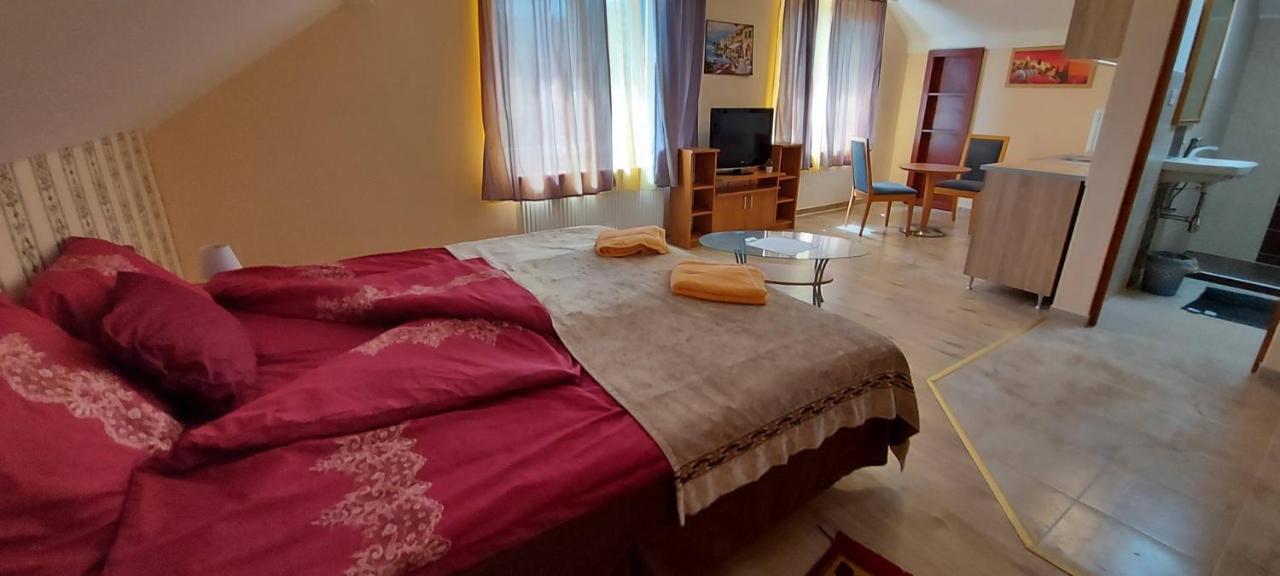 Villa Verteskacsa Vertesacsa Luaran gambar