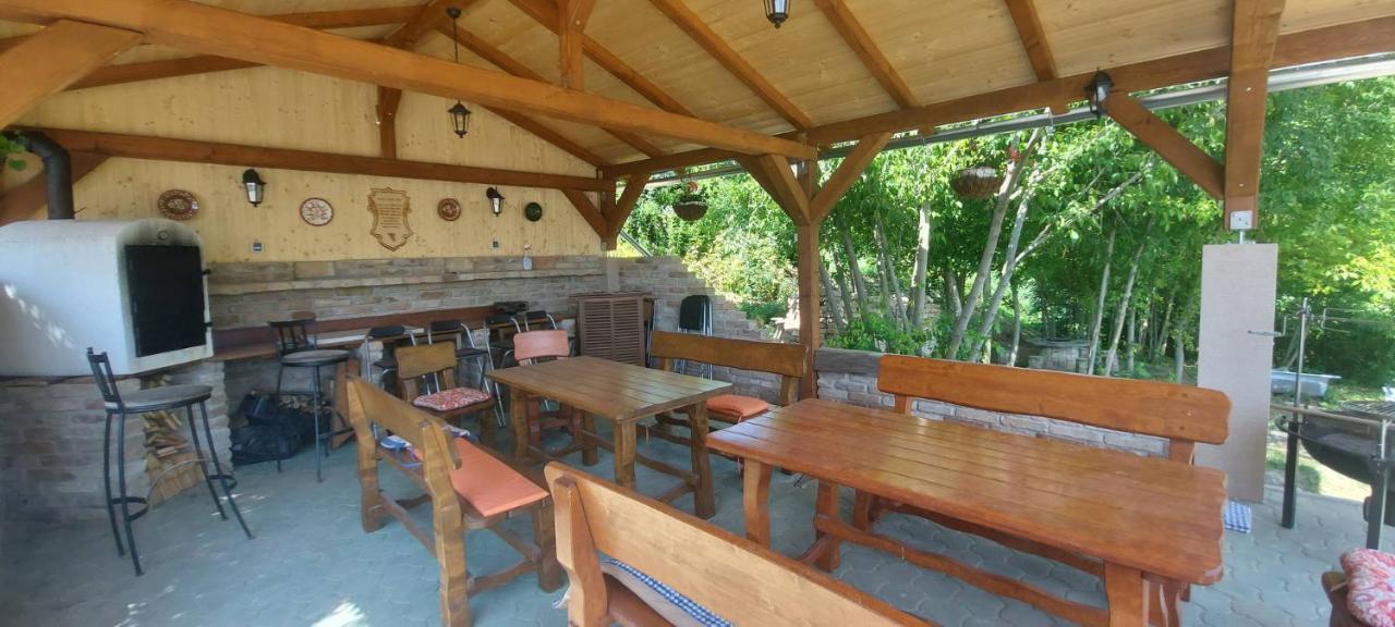 Villa Verteskacsa Vertesacsa Luaran gambar