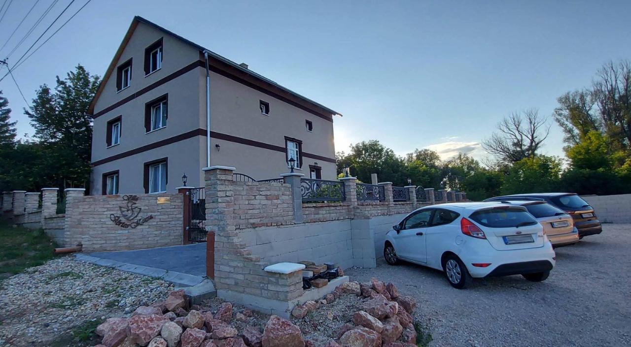 Villa Verteskacsa Vertesacsa Luaran gambar